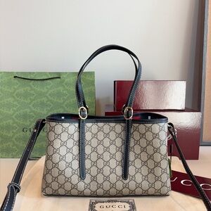 Gucci Beige and Black Shoulder Bag